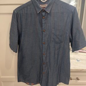 Men’s short sleeve button down